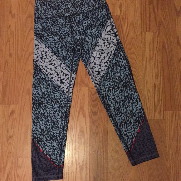 LOFT- Lou and Grey Workout Pants-Size Small - Picture 2 of 5